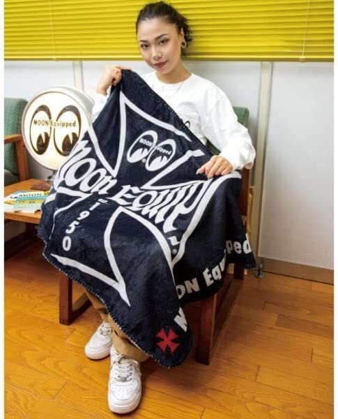 문아이즈 KOREAMOON Equipped Iron Cross Fleece Blanket [MQG199BK]문아이즈MOONEYES